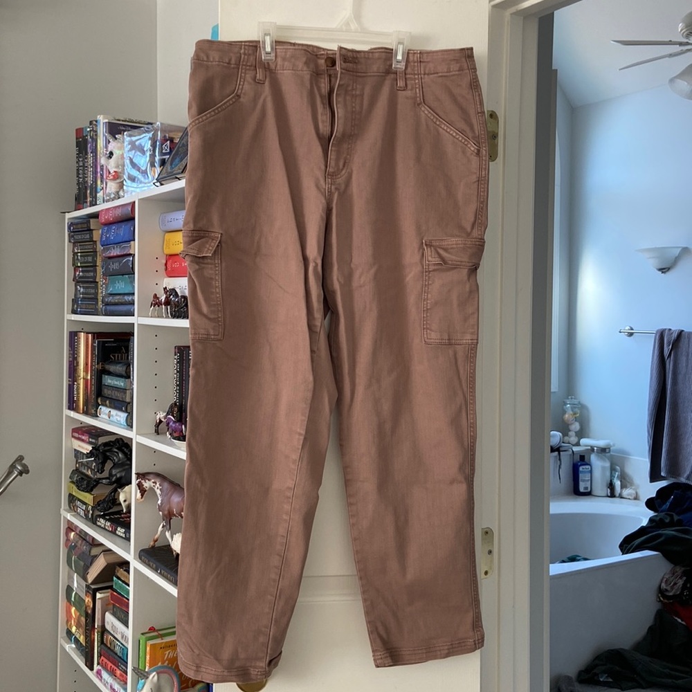 Universal Thread Boyfriend Pink Cargo Pants